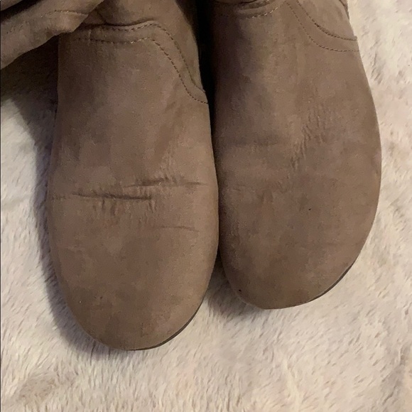 Fergalicious Tan Riding Boots with Braiding - Picture 7 of 13